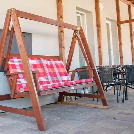 Apartman Zeleznice Daire Dış mekan fotoğraf