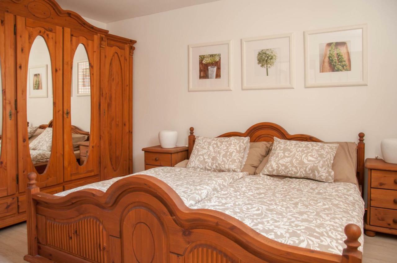 Apartman Zeleznice Daire Dış mekan fotoğraf