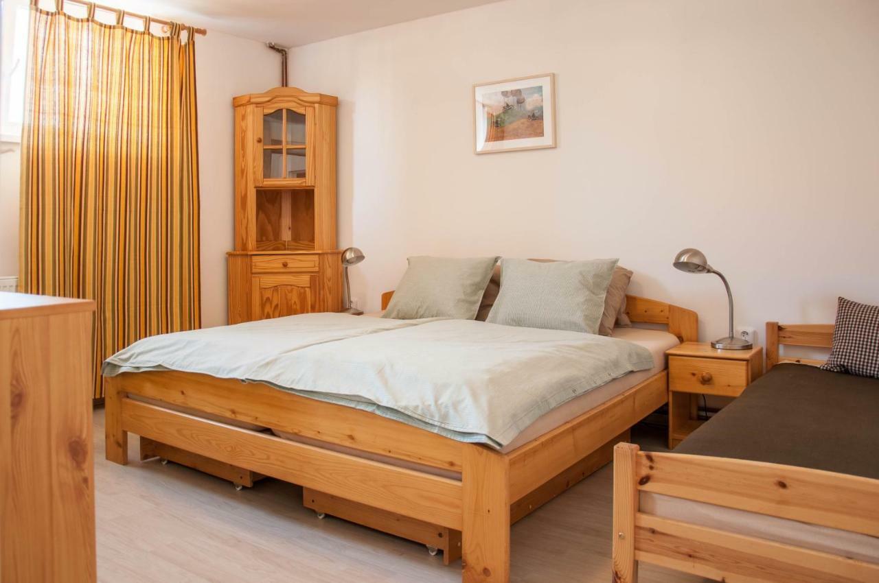 Apartman Zeleznice Daire Dış mekan fotoğraf